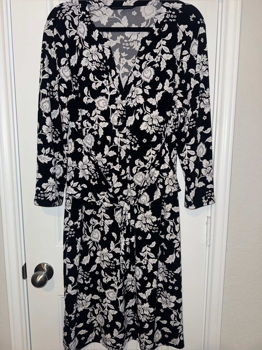 White House Black Market Black and White Floral Dress‎
